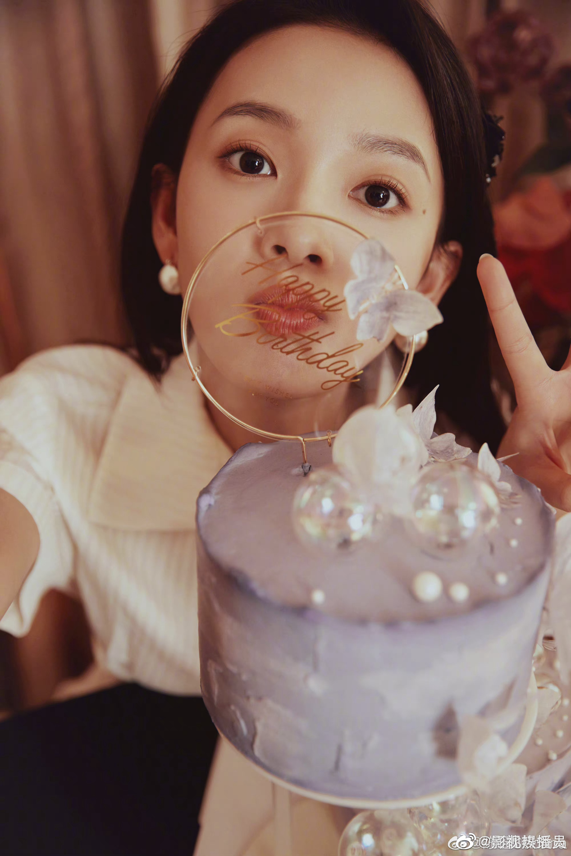 陈瑶好美啊,水灵灵的大眼睛放着异样的光彩……_高清图集_新浪网