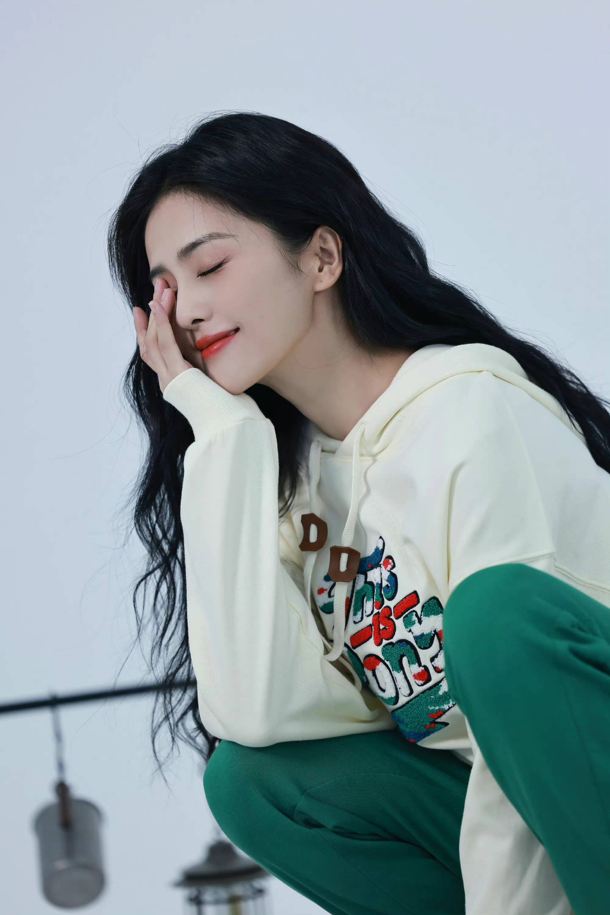 白鹿甜酷休闲随拍照可爱鹿鹿元气十足啊