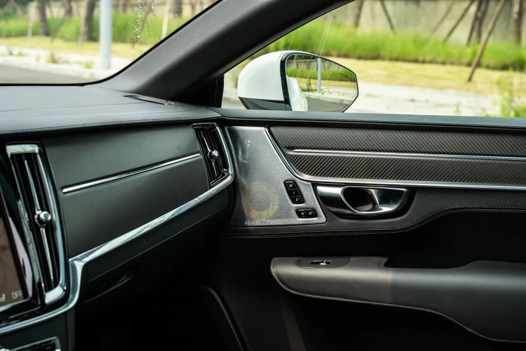 试驾极星Polestar 1:四秒的理智与145万的情感