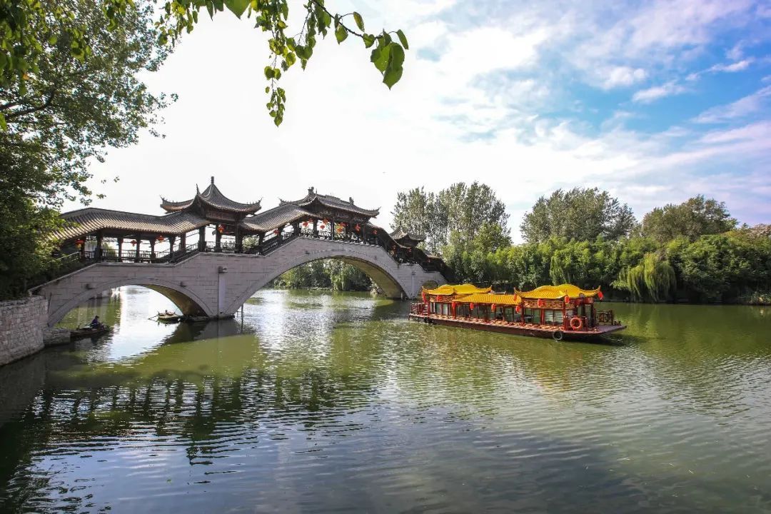 百年征程运河古城台儿庄古城国庆献礼