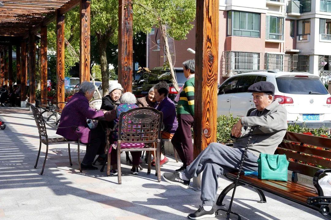 这个小区喷水池变身人气长廊|长廊|居民|小区_新浪新闻