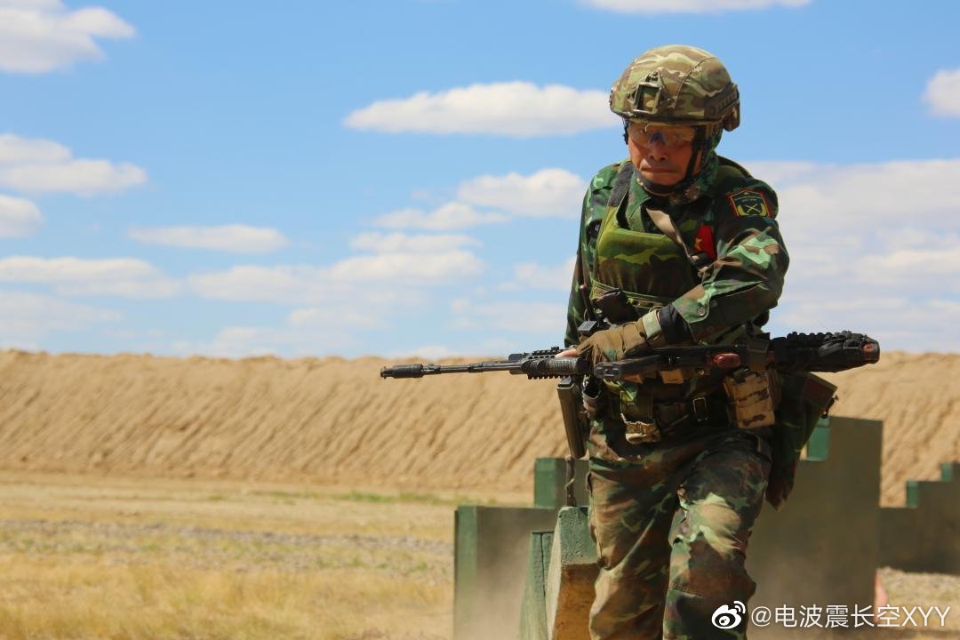 参加俄罗斯军事竞赛战术射手比赛的越南特战队员……__财经头条