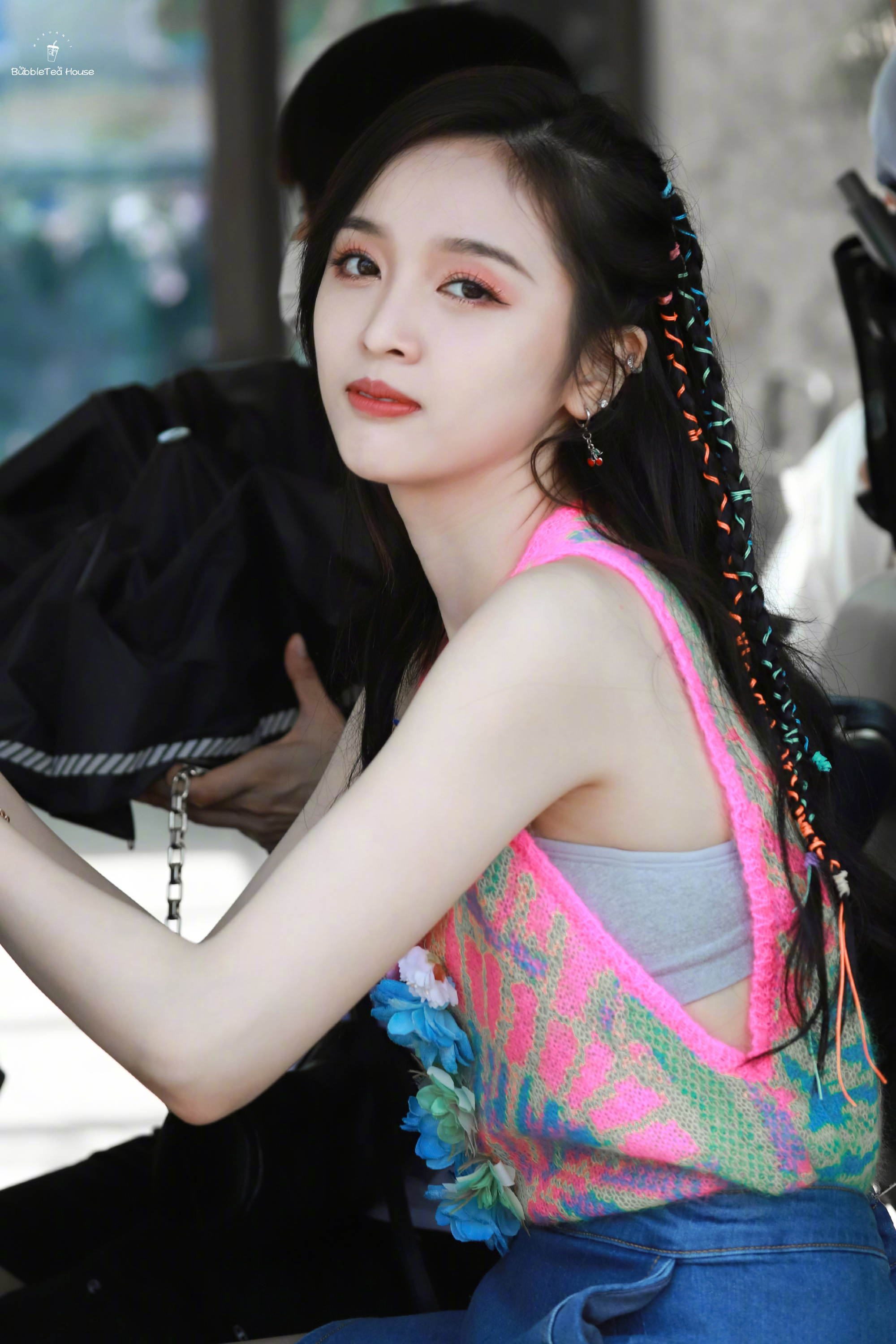 吴宣仪今日上班图状态也太好看了叭@吴宣仪_betty_高清图集_新浪网