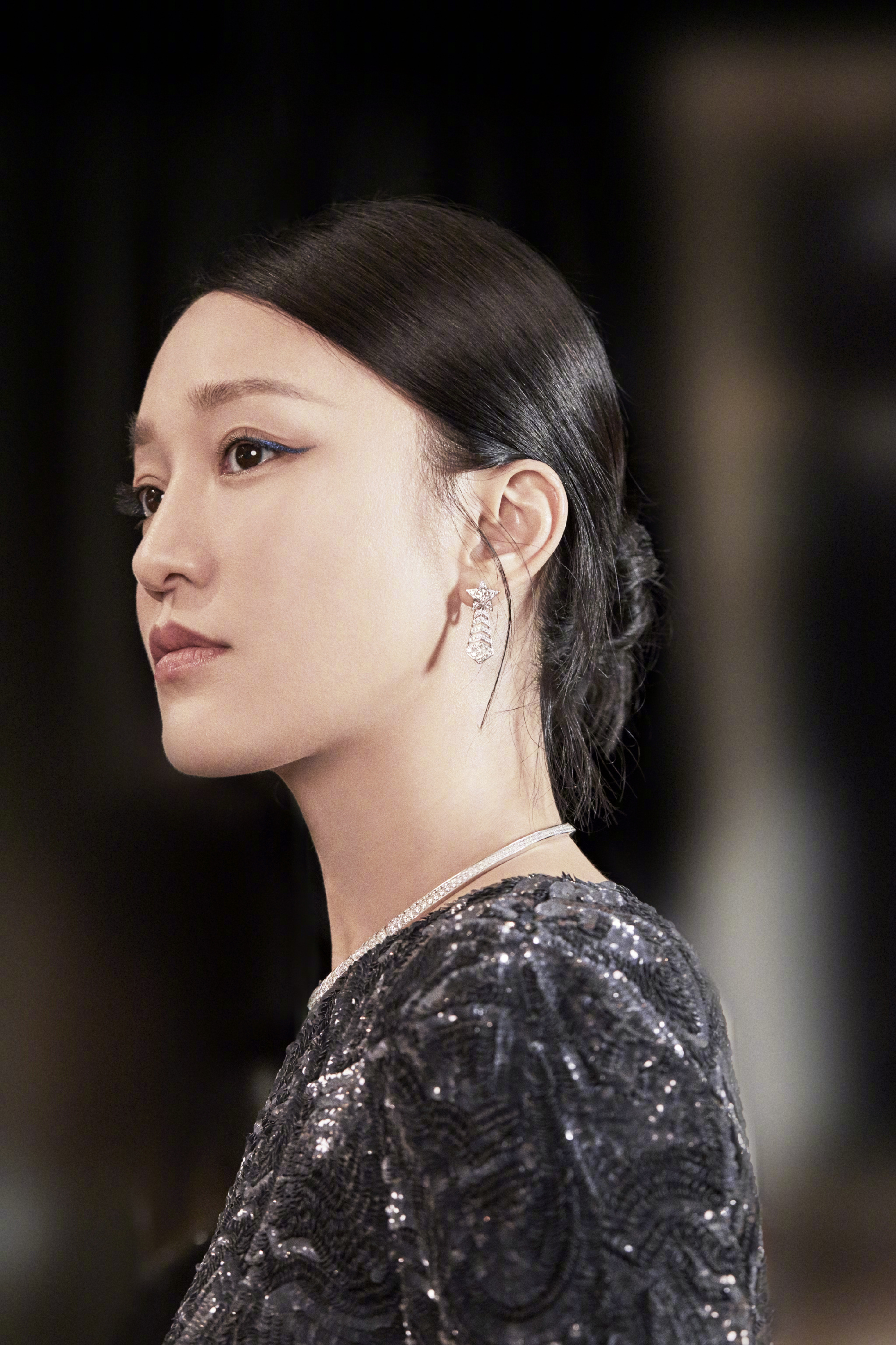 黑纱泪痣大红唇周迅简直满满的高级感