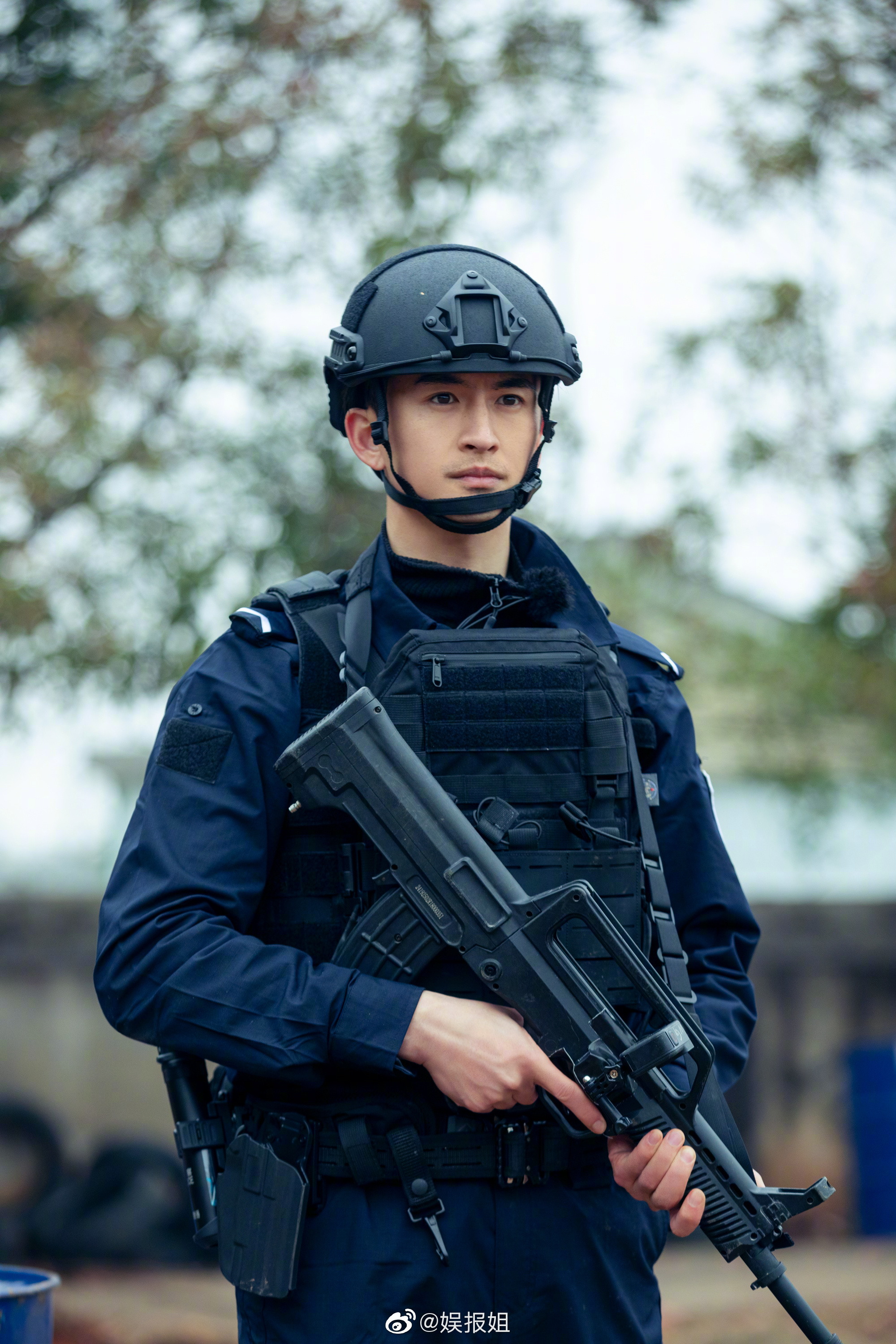 军旅文男主有脸了! 特警龙帅得属实有点犯规了__财经头条