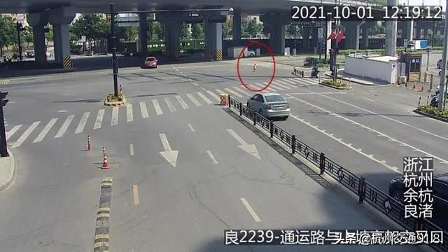 短短4小时，在路上“捡”到多个娃！警察蜀黍紧急提醒：父母们可长点心休闲区蓝鸢梦想 - Www.slyday.coM