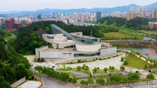 新春走基层龙腾瓷海闹新春景德镇中国陶瓷博物馆新年探秘