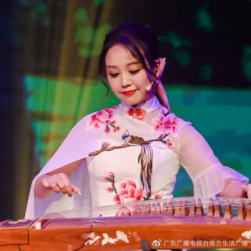 站在光里的才算英雄?——带您走进不为人知的《听见一束光》