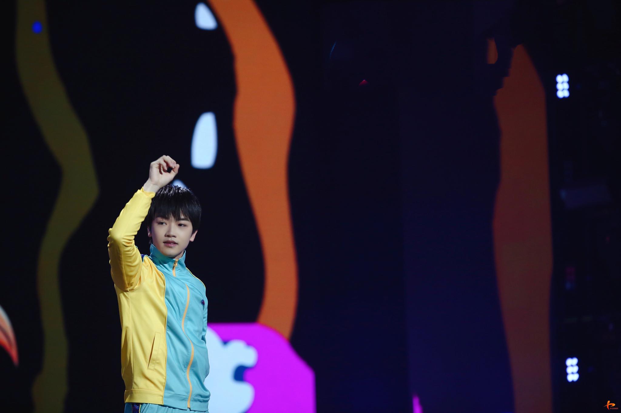 上线吧华彩少年持续热播 卞子严大胆尝试原创歌曲突破自我|央视|上线