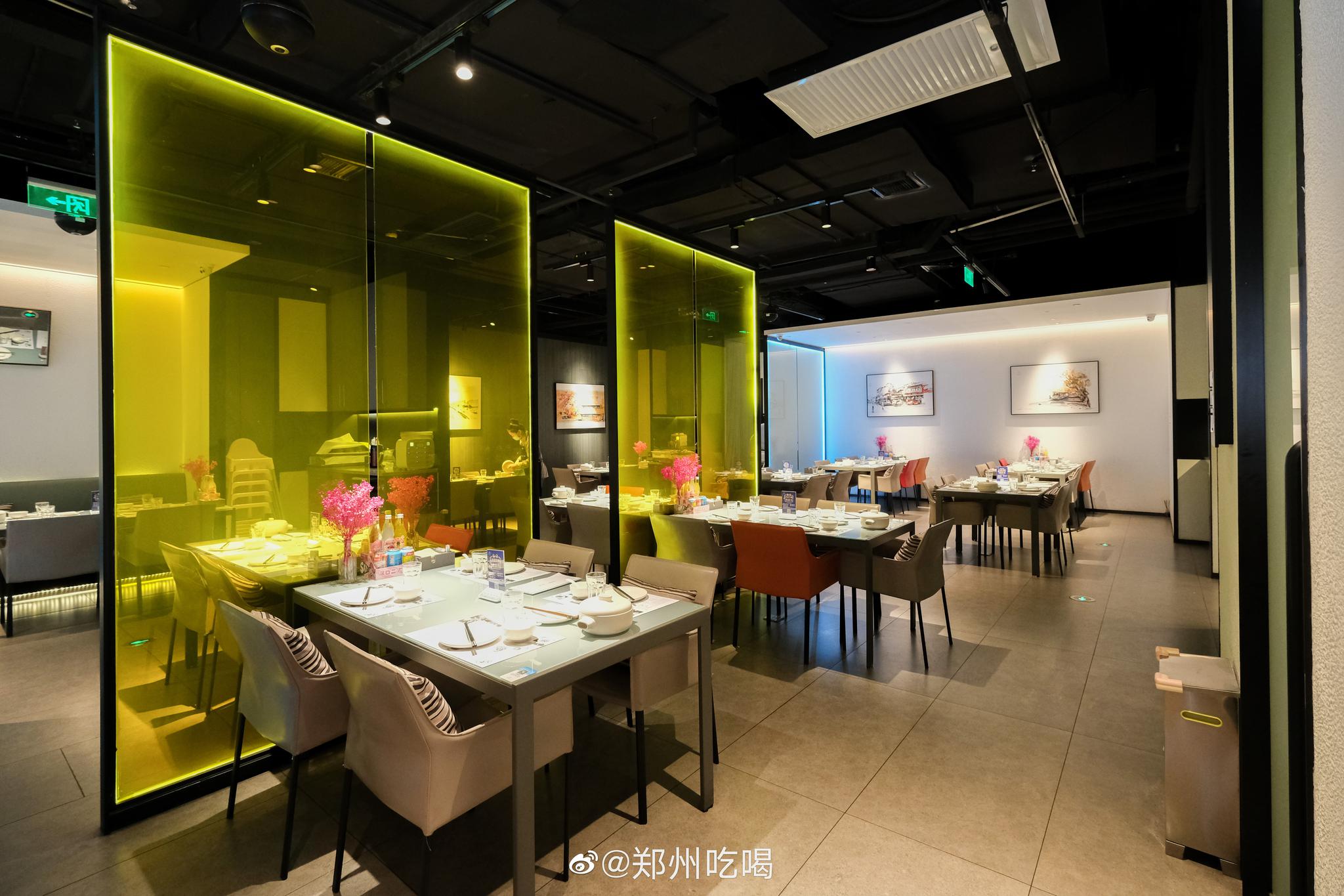 小大董您好从去年入驻郑州以来就吸引了不少食客