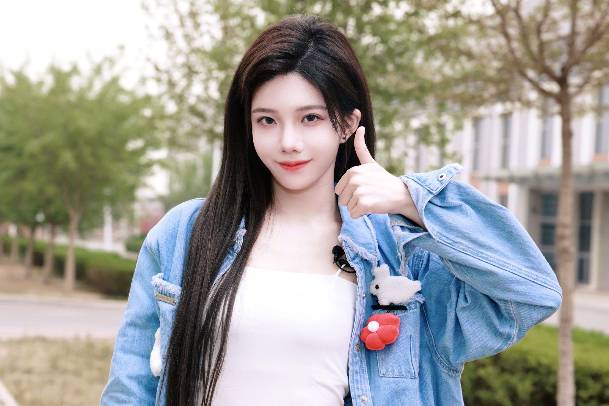 乡村振兴公益传播官snh48沈梦瑶爱心直播返图