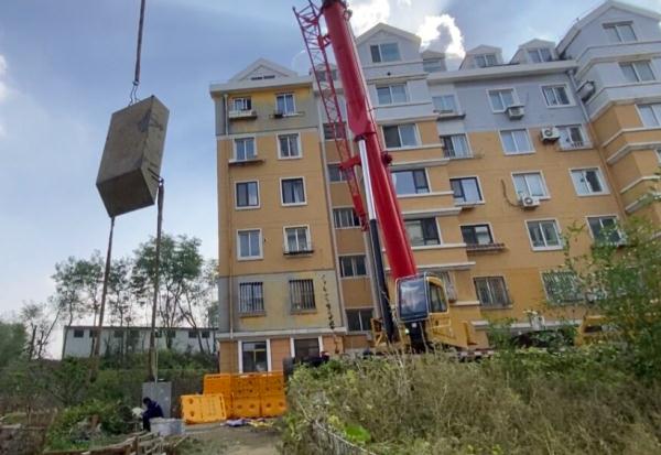 女生回家发现“味儿不对”救了一楼的人！休闲区蓝鸢梦想 - Www.slyday.coM