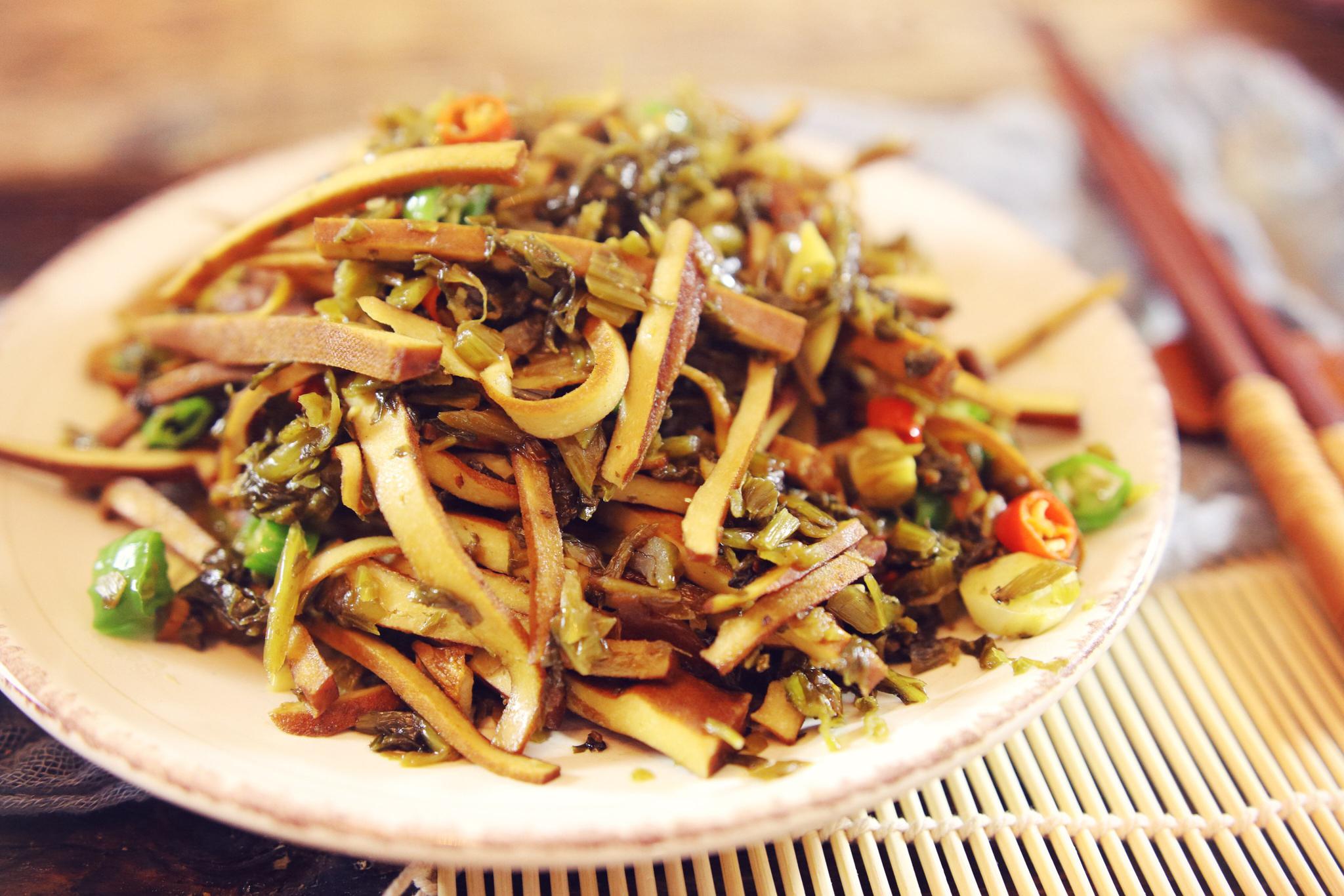 百吃不腻教你爽口开胃的雪菜炒香干营养好吃还解馋下饭