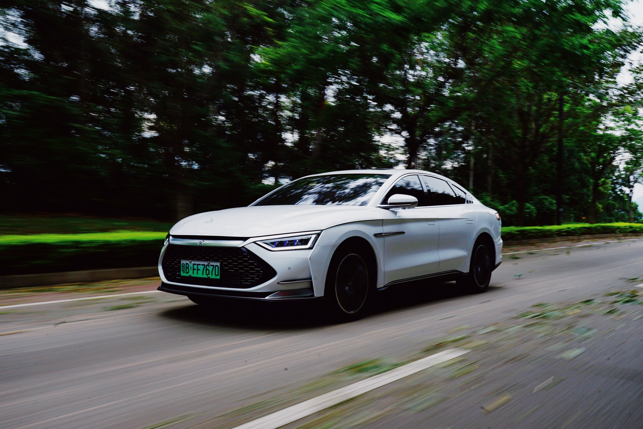 长途试驾比亚迪汉dm49s破百加速不突兀开这台国产车有排面