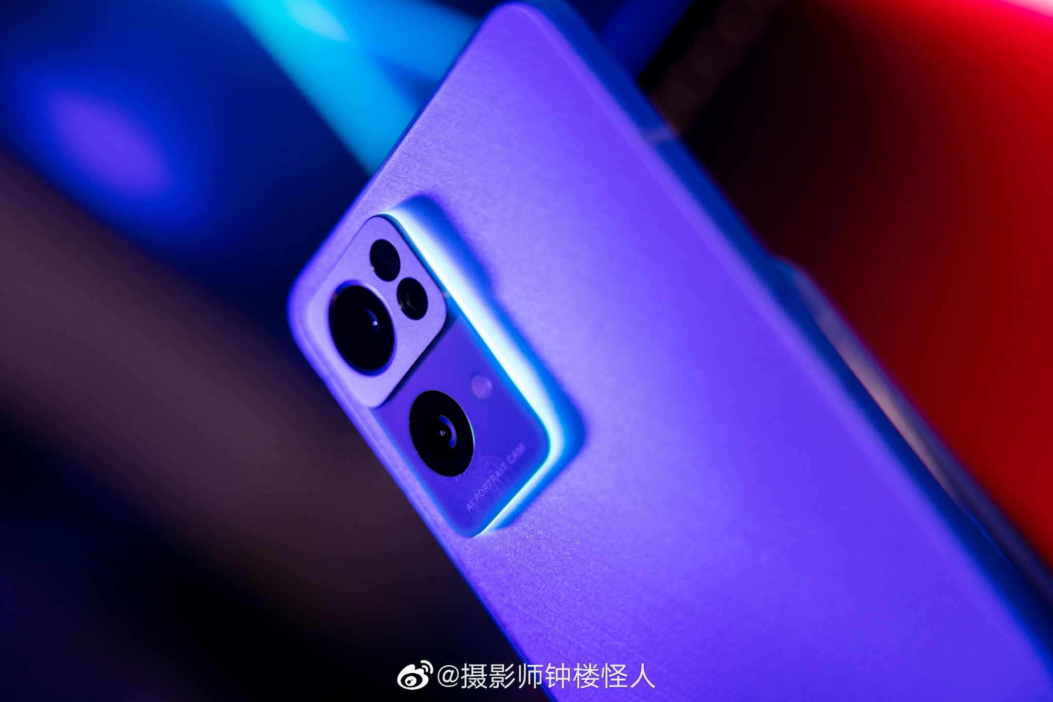 oppo reno 7 pro背后的呼吸灯在充电时真的很好看……|呼吸灯|充电