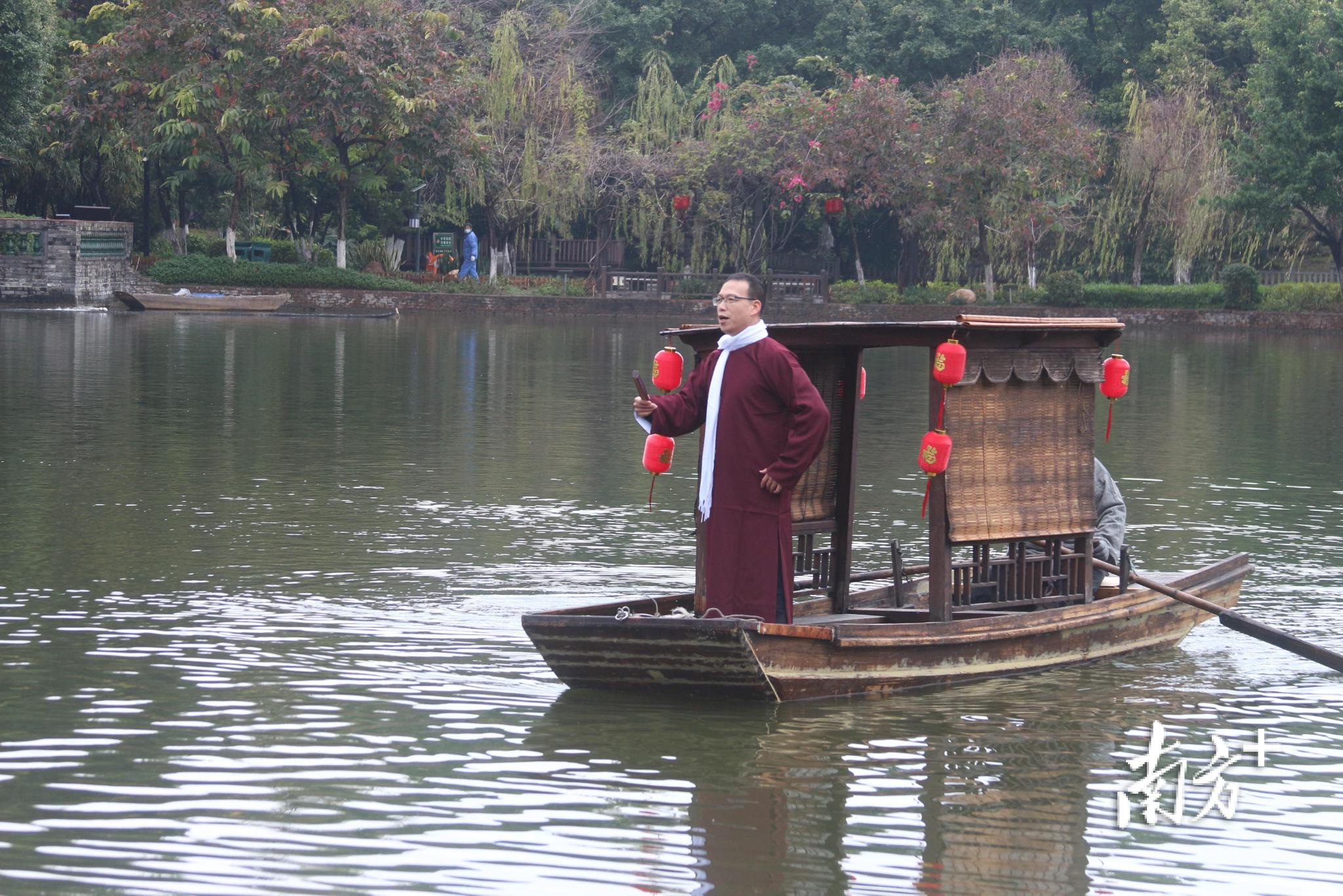 《娛樂昇平》《花好月圓》《春之歌》《莞邑新歌》……一首首樂曲在園