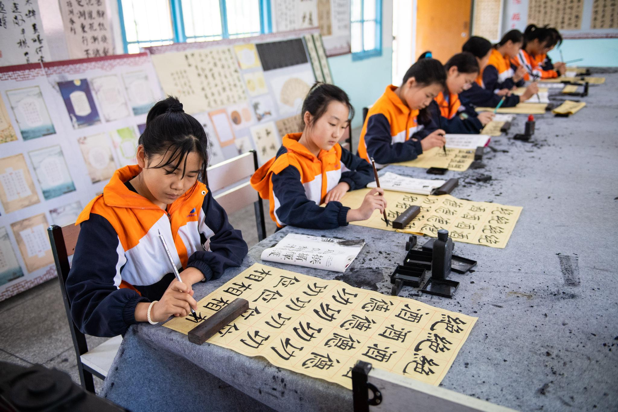 教育湖南安乡书法教育助双减