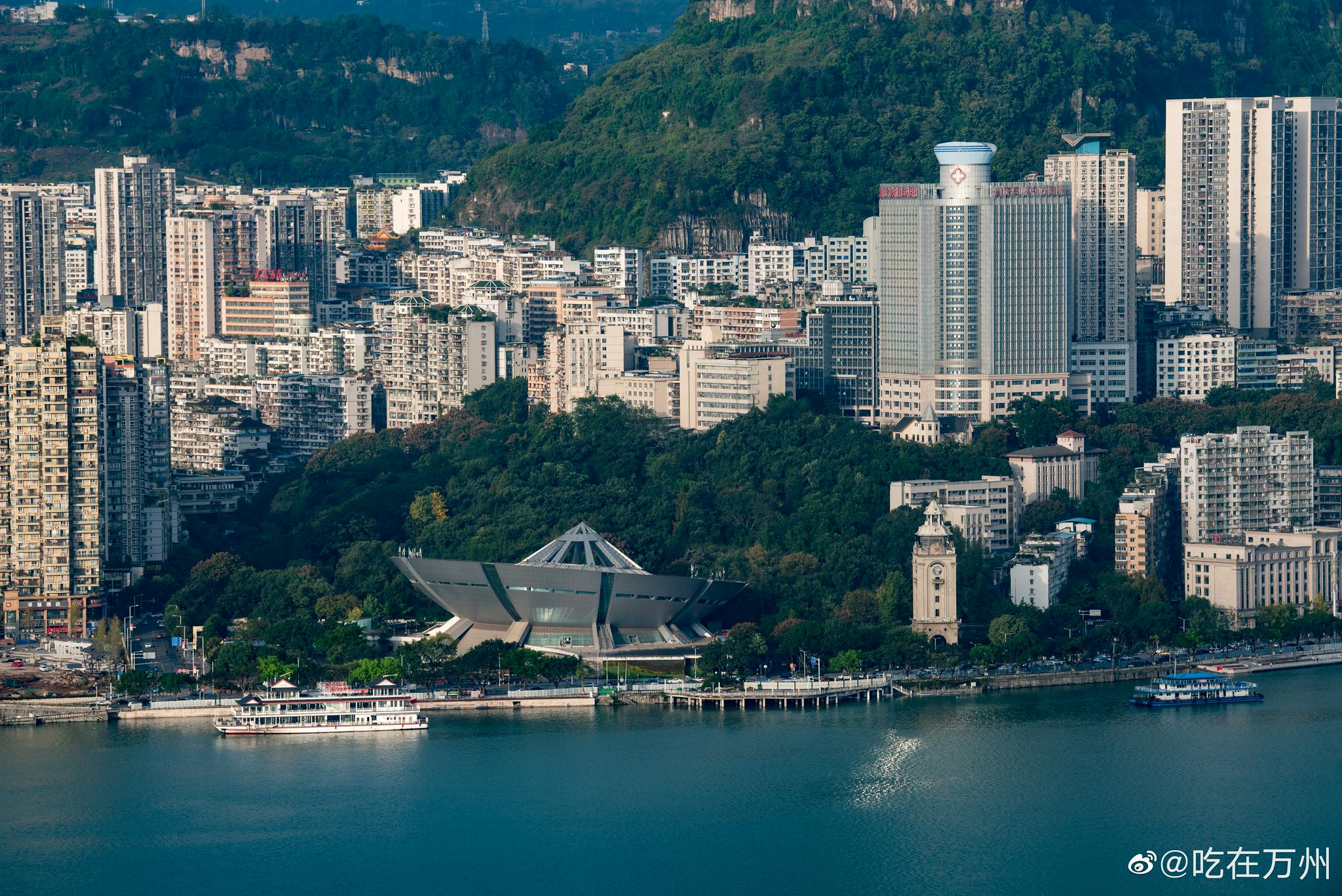 又是一年175,又是一年看海时,秋冬时节的万州天蓝水绿……_高清图集