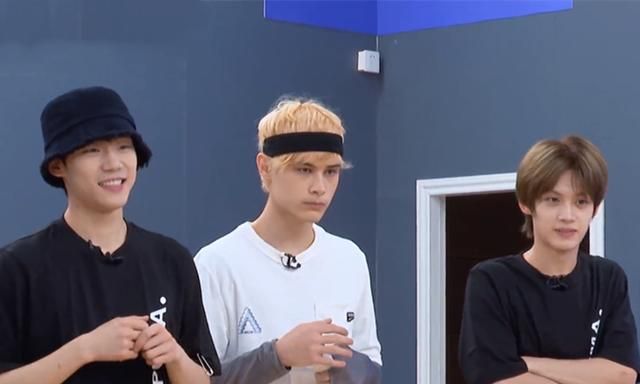 利路修有多想跑路表演生无可恋笋丝们集体送出道