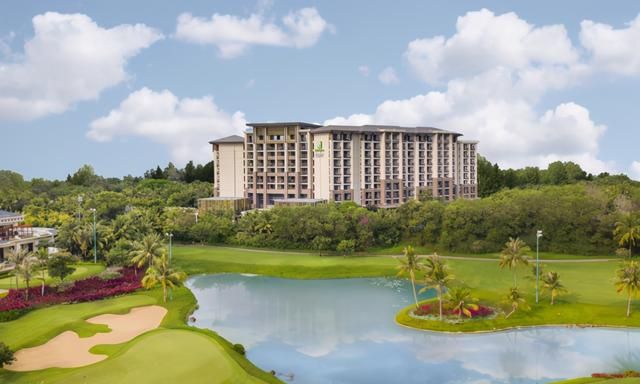 海南清水湾假日度假酒店荣获第八届酒店新势力传媒大奖