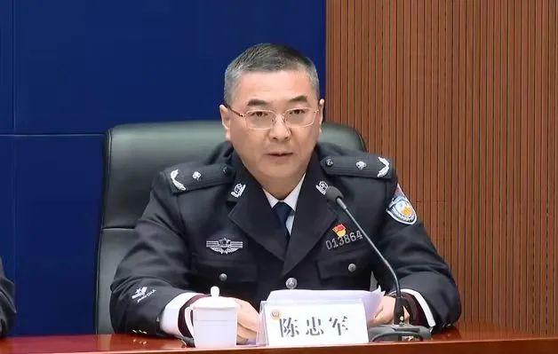 直属支队支队长 陈忠军为全力助推创建全国文明典范城市,直属支队