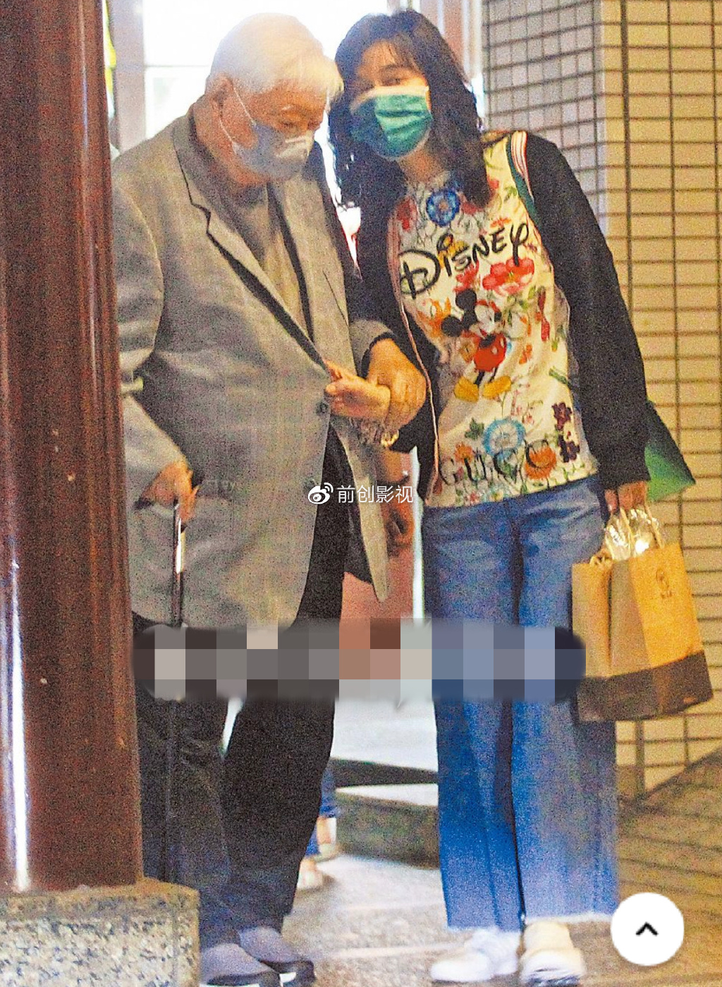 84岁陈飞龙病重入院,女方贴心陪伴|陈飞龙|李瑶敏|王力宏_新浪新闻