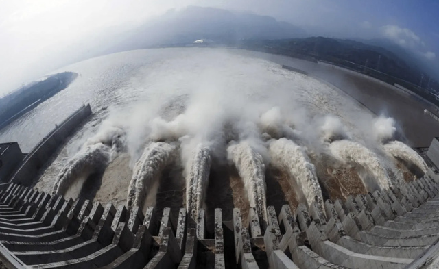 长江雨变多!大暴雨、更强冷空气将到南方!预报:局地降温超16度休闲区蓝鸢梦想 - Www.slyday.coM 长江雨变多!大暴雨、更强冷空气将到南方!预报:局地降温超16度休闲区蓝鸢梦想 - Www.slyday.coM
