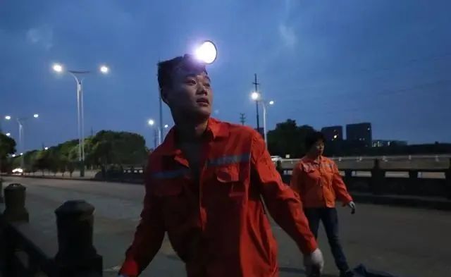 晚上11点后睡觉的人，要警惕这1件事，尤其是秋天！休闲区蓝鸢梦想 - Www.slyday.coM