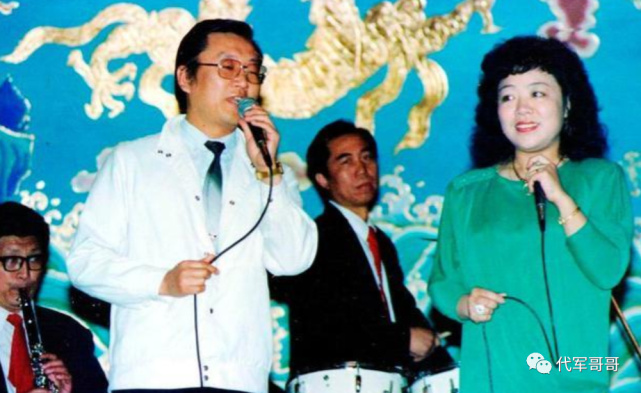 蒋大为:回国演出曾被排挤,妻子对他不离不弃,如今75岁备受争议|蒋大为|张佩君|杨曼_新浪新闻