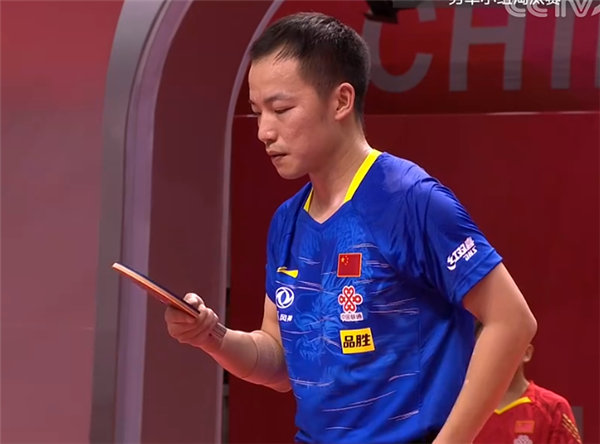 0-1落后连扳4局,曾经陪练李晓霞|任浩|比分|发球_新浪新闻