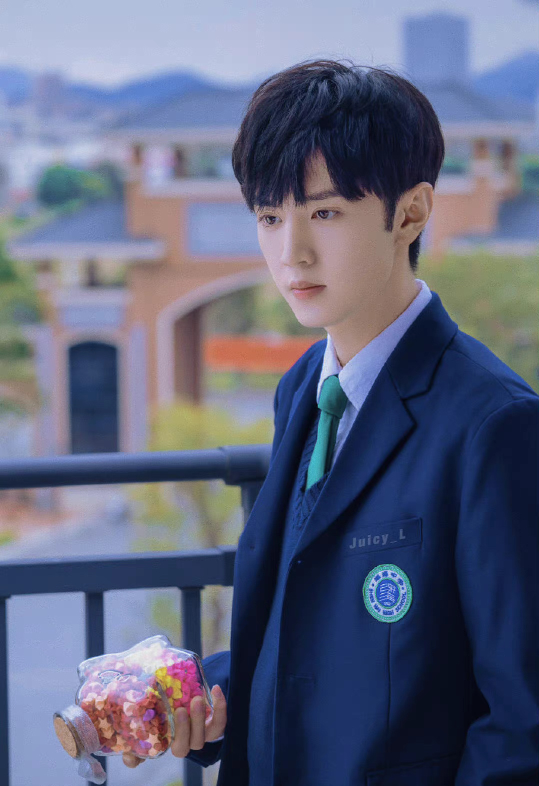 陈哲远校园造型太绝了!_高清图集_新浪网