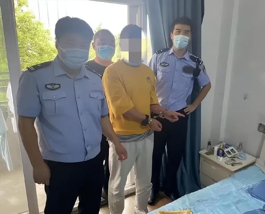 男子刷视频看到卧室妻子，报警后查明被偷拍半年的，竟是隔壁老王休闲区蓝鸢梦想 - Www.slyday.coM