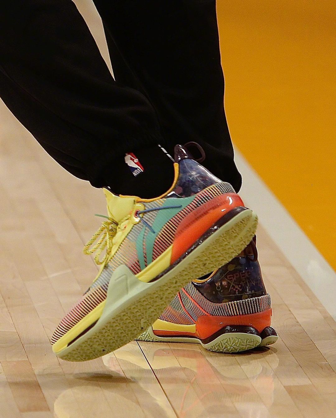 今天cj上脚了李宁的闪击7!