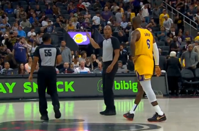 判若两人!从7中0到11中8砍23+3+4,詹姆斯的反弹太凶猛了休闲区蓝鸢梦想 - Www.slyday.coM 判若两人!从7中0到11中8砍23+3+4,詹姆斯的反弹太凶猛了休闲区蓝鸢梦想 - Www.slyday.coM