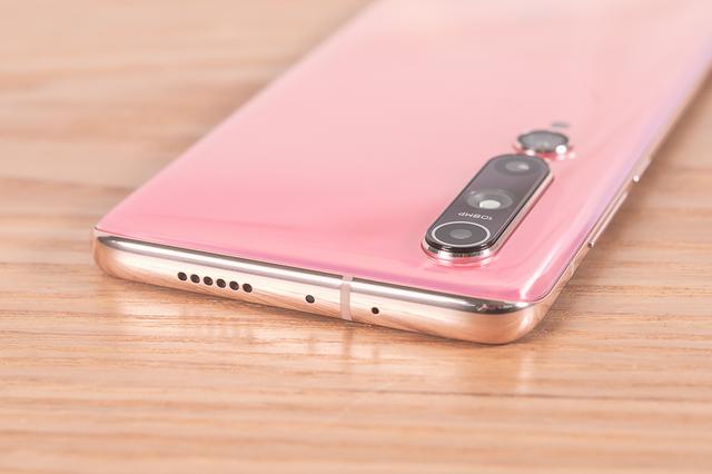 小米10评测:进军高端市场的首款手机,还能保持性价比吗?