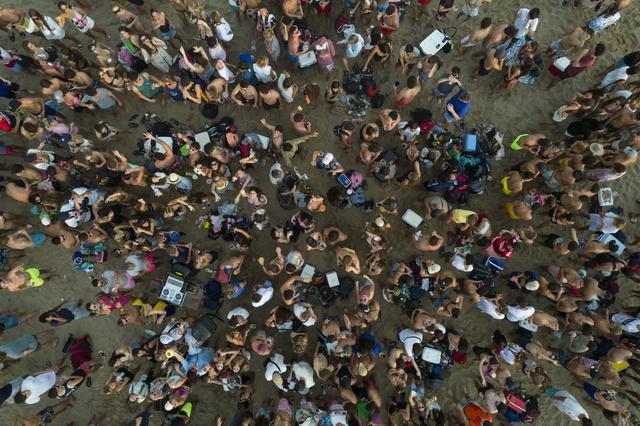 阿根廷累计新冠确诊病例超过700万例休闲区蓝鸢梦想 - Www.slyday.coM