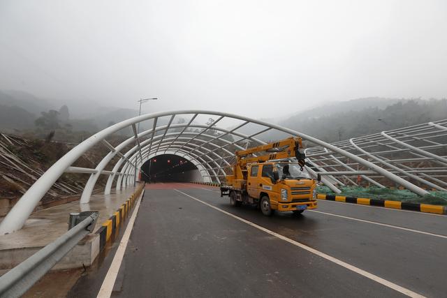 两江新区龙兴隧道即将竣工通车市民开车从龙兴到江北机场最快仅需15