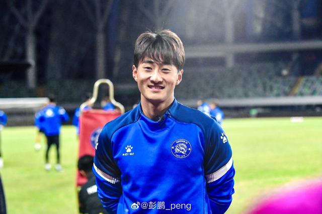 专访彭鹏看到发小冲超希望尽快赶上