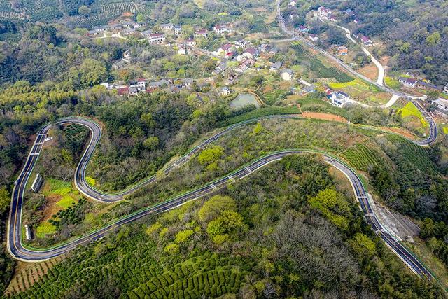 安徽庐江:大山深处幸福路|庐江县|万山|合肥市_新浪新闻
