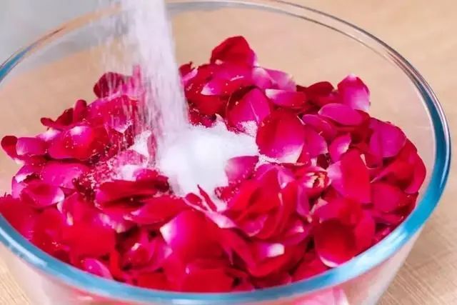 晚上11点后睡觉的人，要警惕这1件事，尤其是秋天！休闲区蓝鸢梦想 - Www.slyday.coM