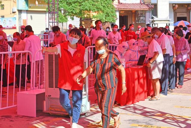 以演促练 以练筑防 泉港区开展大规模人群核酸检测应急演练实战活动休闲区蓝鸢梦想 - Www.slyday.coM