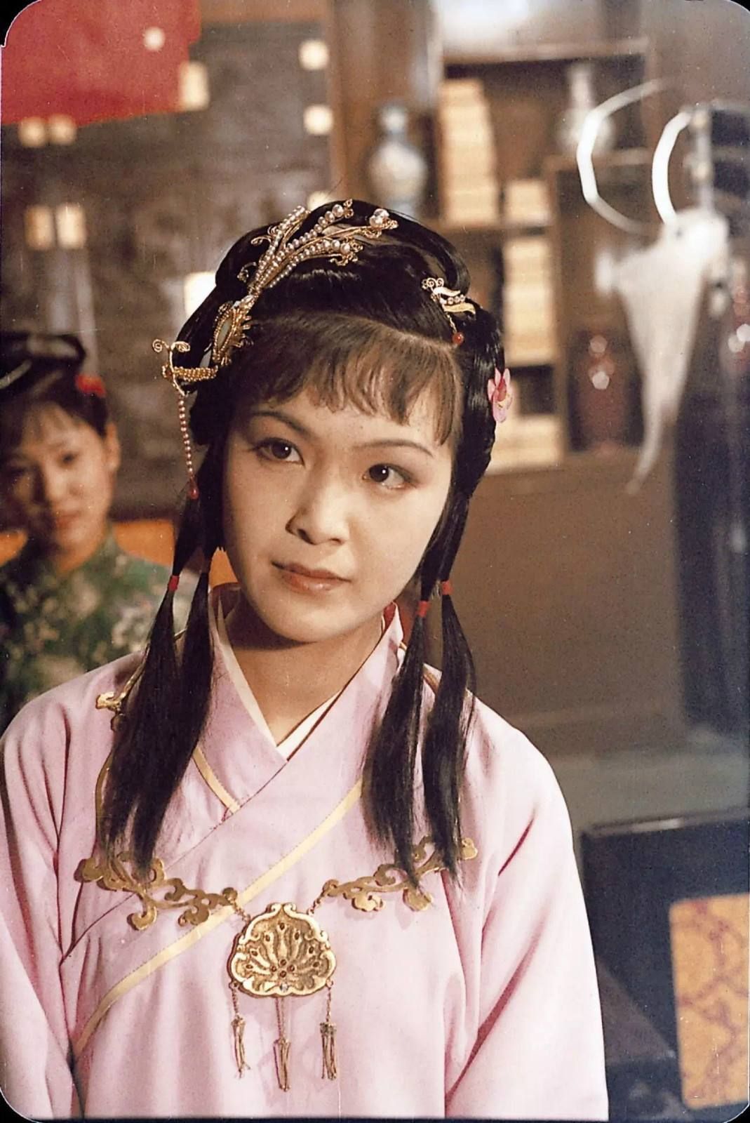 不,她比王羊还不符合角色__财经头条