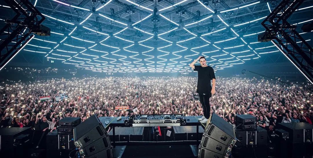 dj人物年轻背后的无限可能martingarrix
