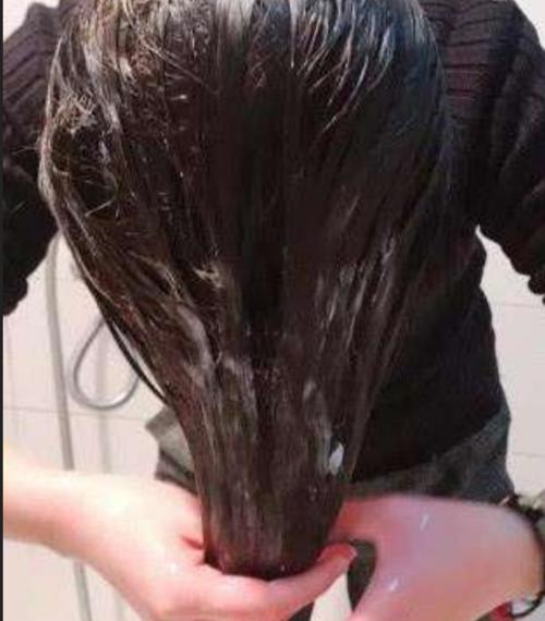 多半女生都做错了,难怪头发大把掉