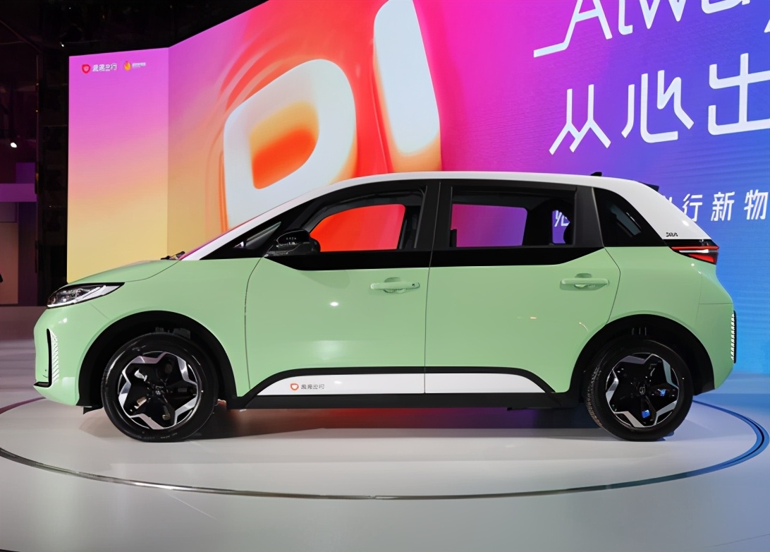 比亚迪小绿火了定位mpv自带侧滑门只有两种人才能买到