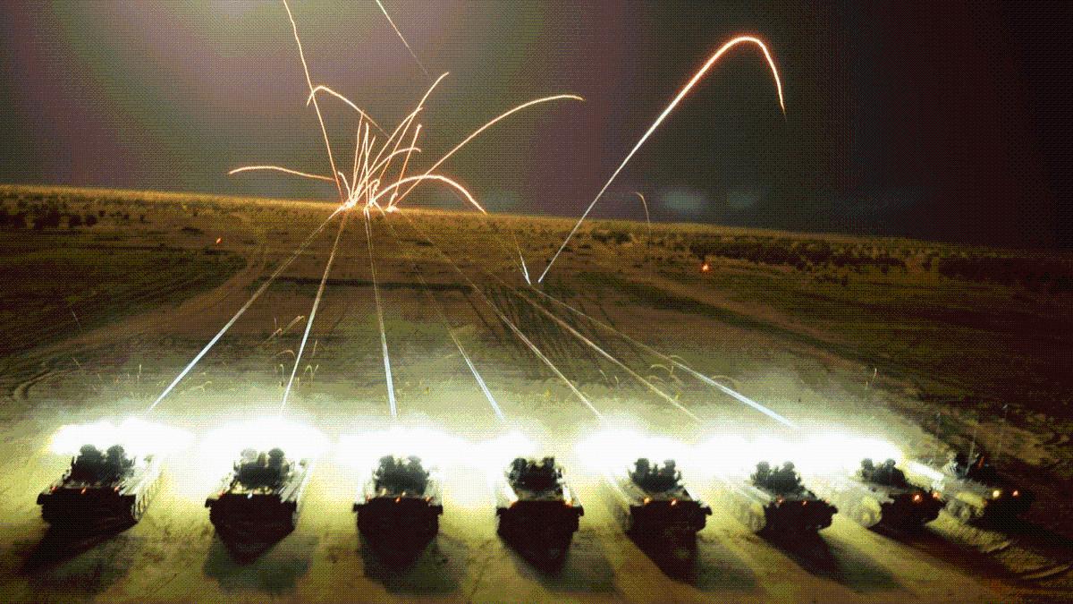 想吓唬谁？印媒叫嚣：印军坦克团在距中国边境仅数十公里的地方演练进攻作战休闲区蓝鸢梦想 - Www.slyday.coM