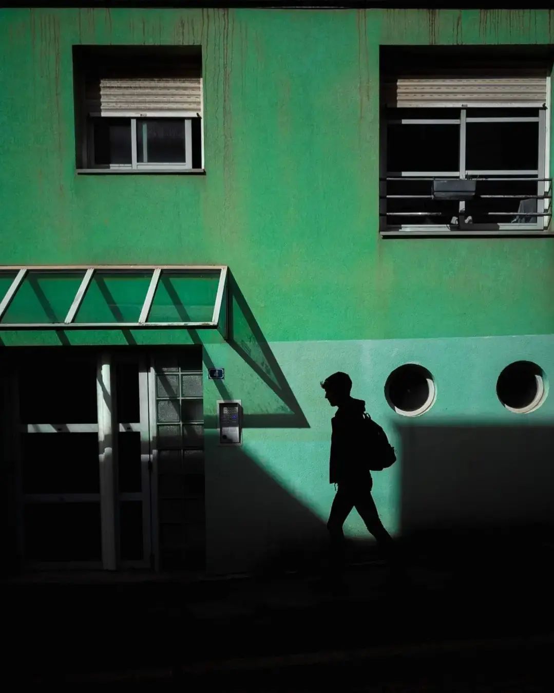 光影构图 - Shadows Magazine__财经头条