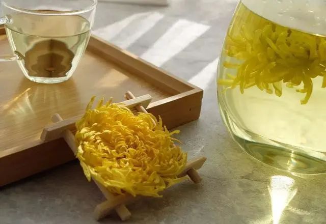 晚上11点后睡觉的人，要警惕这1件事，尤其是秋天！休闲区蓝鸢梦想 - Www.slyday.coM