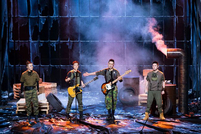 《披荆斩棘的哥哥》赵文卓组全员男爵电影感拉满 “大湾区哥哥”挑战水舞台休闲区蓝鸢梦想 - Www.slyday.coM