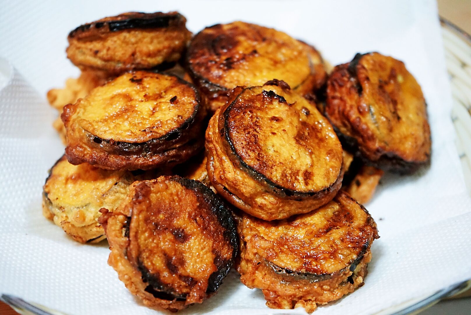 茄子控绝不会错过这道菜软嫩多汁的鱼香茄盒做多少次都吃不腻